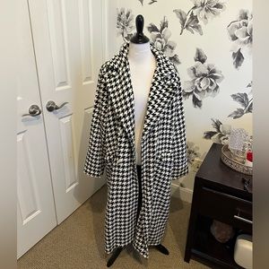 Houndstooth peacoat
